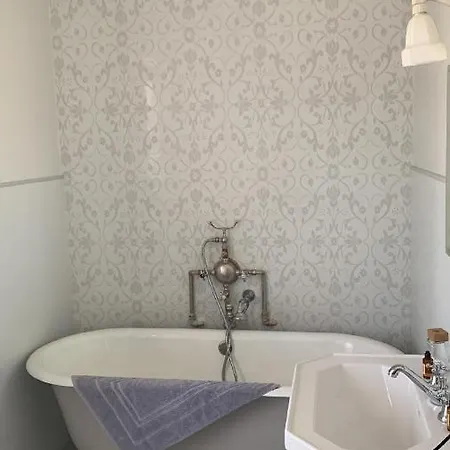 Le Manoir De Beaumarchais Frühstückspension