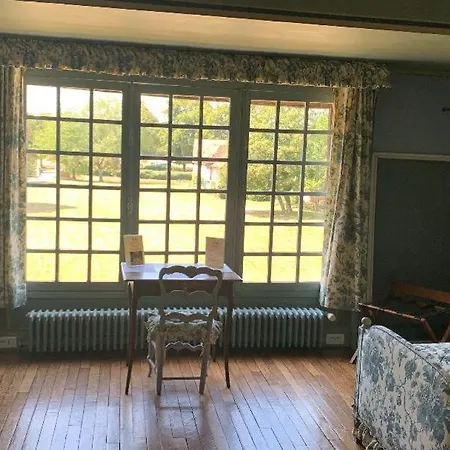 Alojamento de Acomodação e Pequeno-almoço Le Manoir De Beaumarchais Les Chapelles-Bourbon