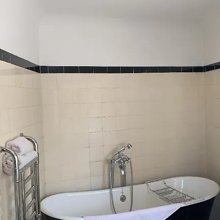 Le Manoir De Beaumarchais