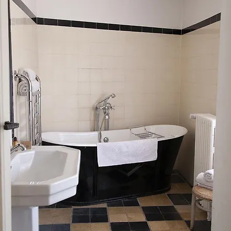 Frühstückspension Le Manoir De Beaumarchais 4*