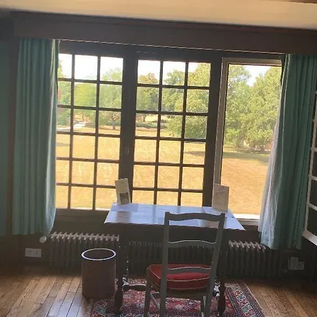 Alojamento de Acomodação e Pequeno-almoço Le Manoir De Beaumarchais 3*