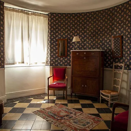 Le Manoir De Beaumarchais Frühstückspension Les Chapelles-Bourbon